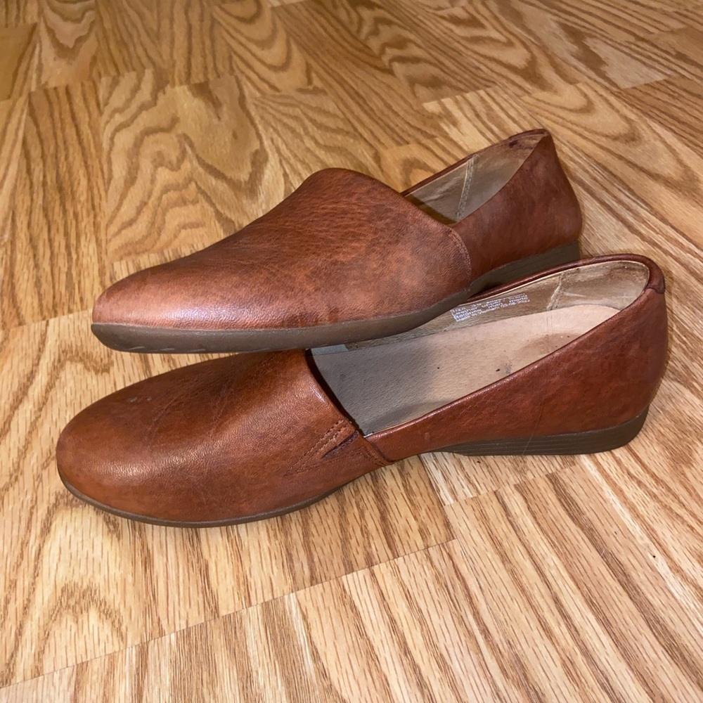 New Dansko Flats Size 38